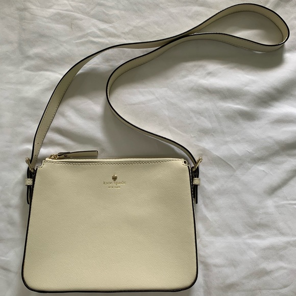 kate spade Handbags - Kate Spade Leather Crossbody Bag